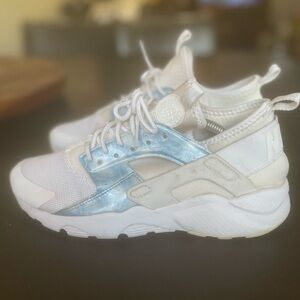 NIKE Air Huarache Run Ultra 847569-101 Athletic Shoes Youth Sz Boys 6.5 Y W 8